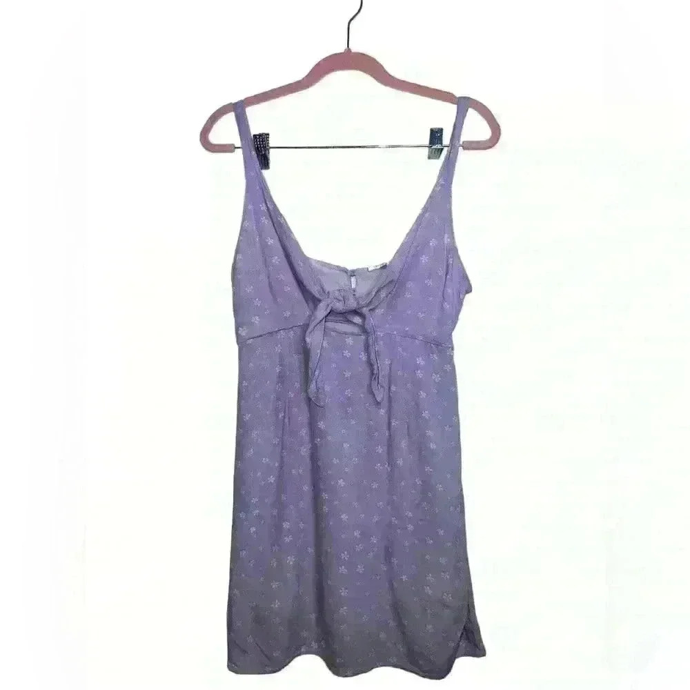 Elegant Breezy Lavender Floral Mini Dress with Bow Front & Back Buttons